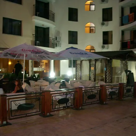 Quiet With Kitchen & Balcony